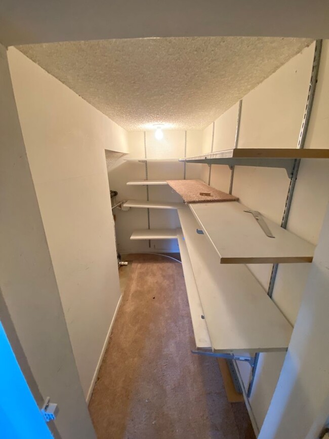 Building Photo - Two Bedroom Huntington Beach Townhouse w/ ...