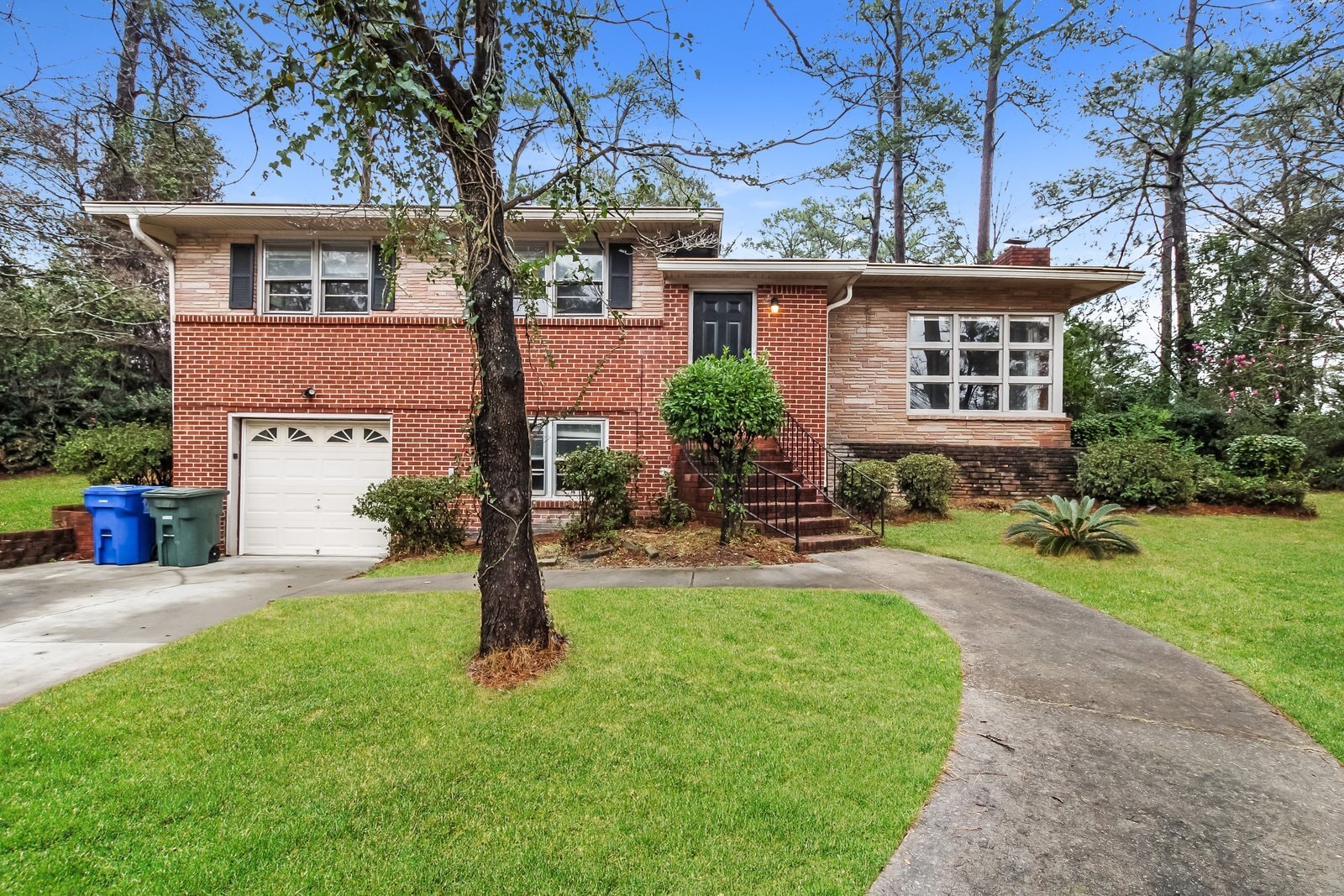 Building Photo - 2736 N Beltline Blvd