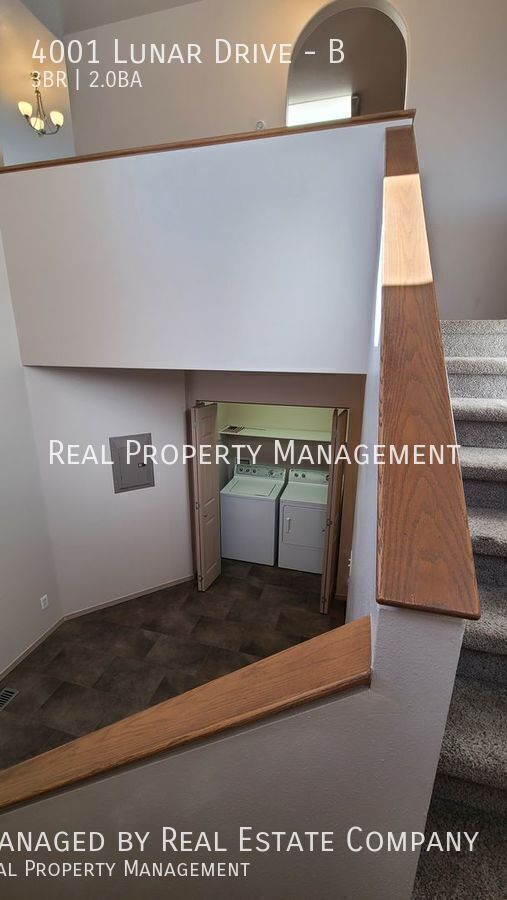 Building Photo - 4001 Lunar Dr