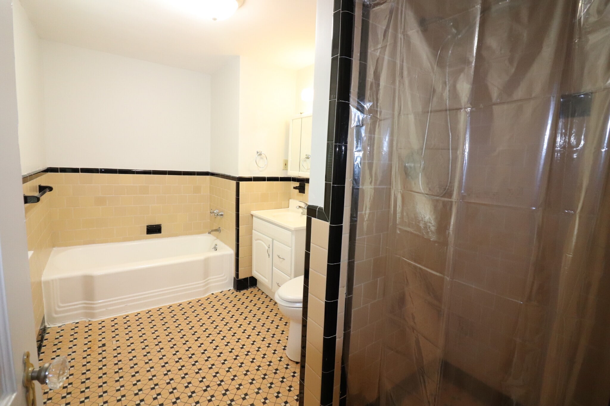 Building Photo - 72 Summit Ave