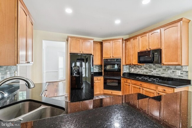 Building Photo - 109 Quail Ct