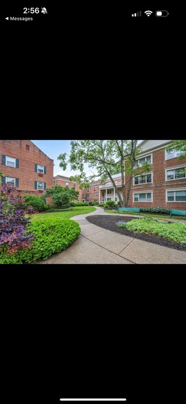 Building Photo - 15825 Van Aken Blvd