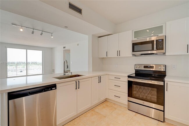 Building Photo - 7350 SW 89th St