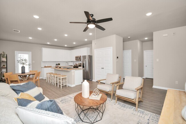 Building Photo - 4615 Aurora Glen Dr