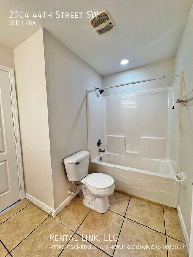 Building Photo - 2904 44th St SW