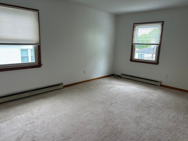 Building Photo - 6 Ridge Pl