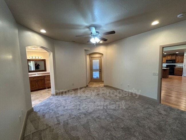 Building Photo - 157 E Foothill Dr