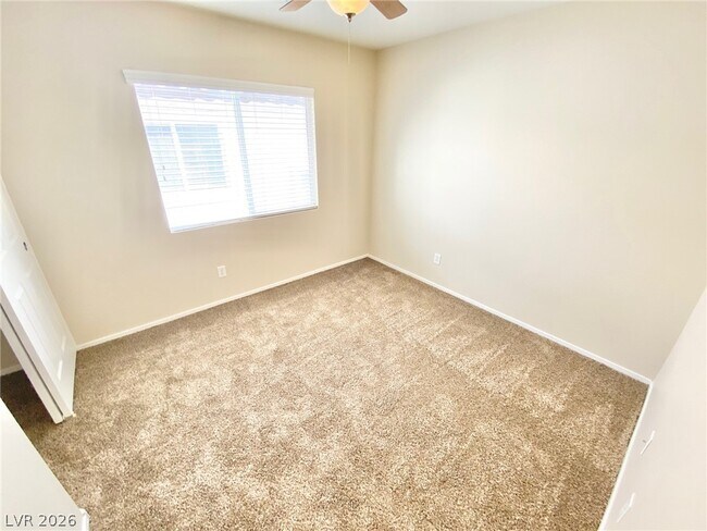 Building Photo - 1015 Maple Pines Ave