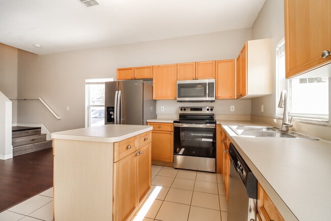 Building Photo - 7041 Opal Dr