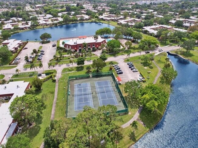 Building Photo - 604 Laconia Cir