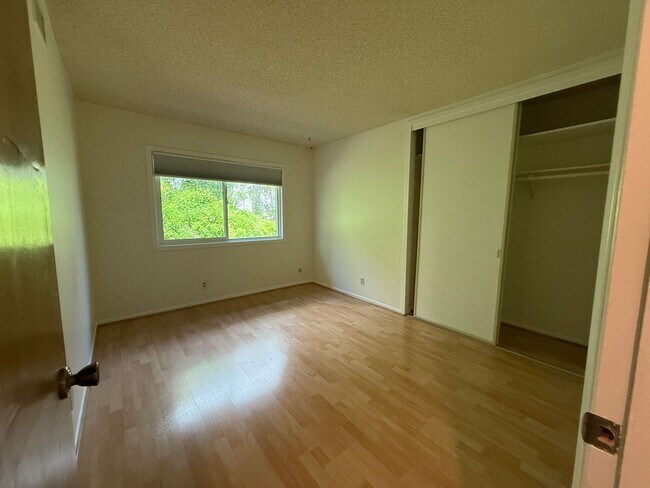 Building Photo - 9235 Creemore Dr