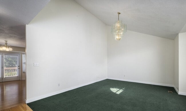 Building Photo - 1469 N 200 W St