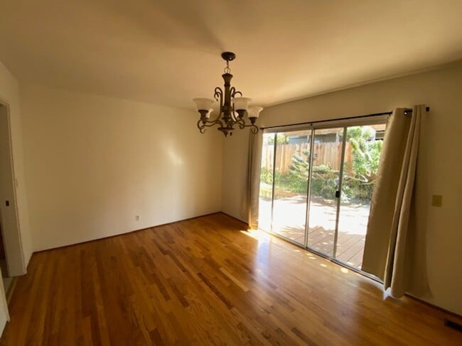 Building Photo - 1051 Shell Ave