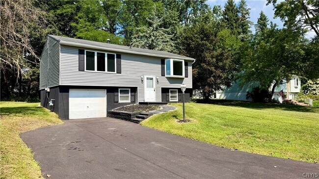Building Photo - 104 Finwood Dr