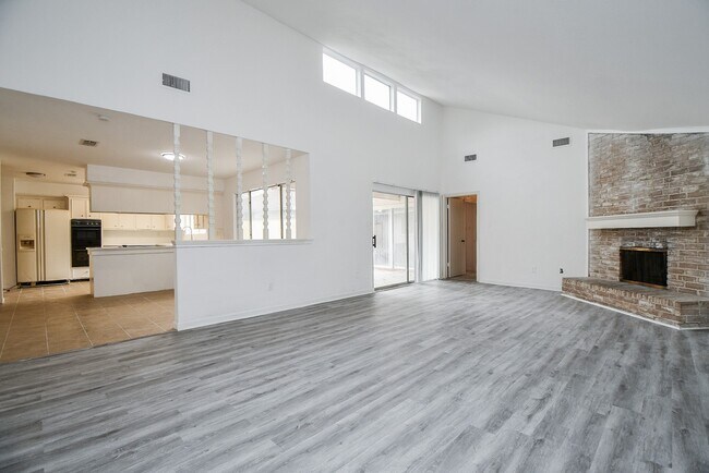 Building Photo - 6411 Teal Run Dr