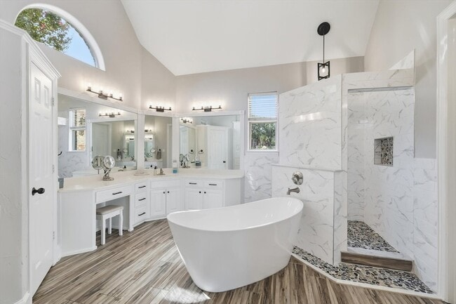 Building Photo - 7889 Steeplechase Cir