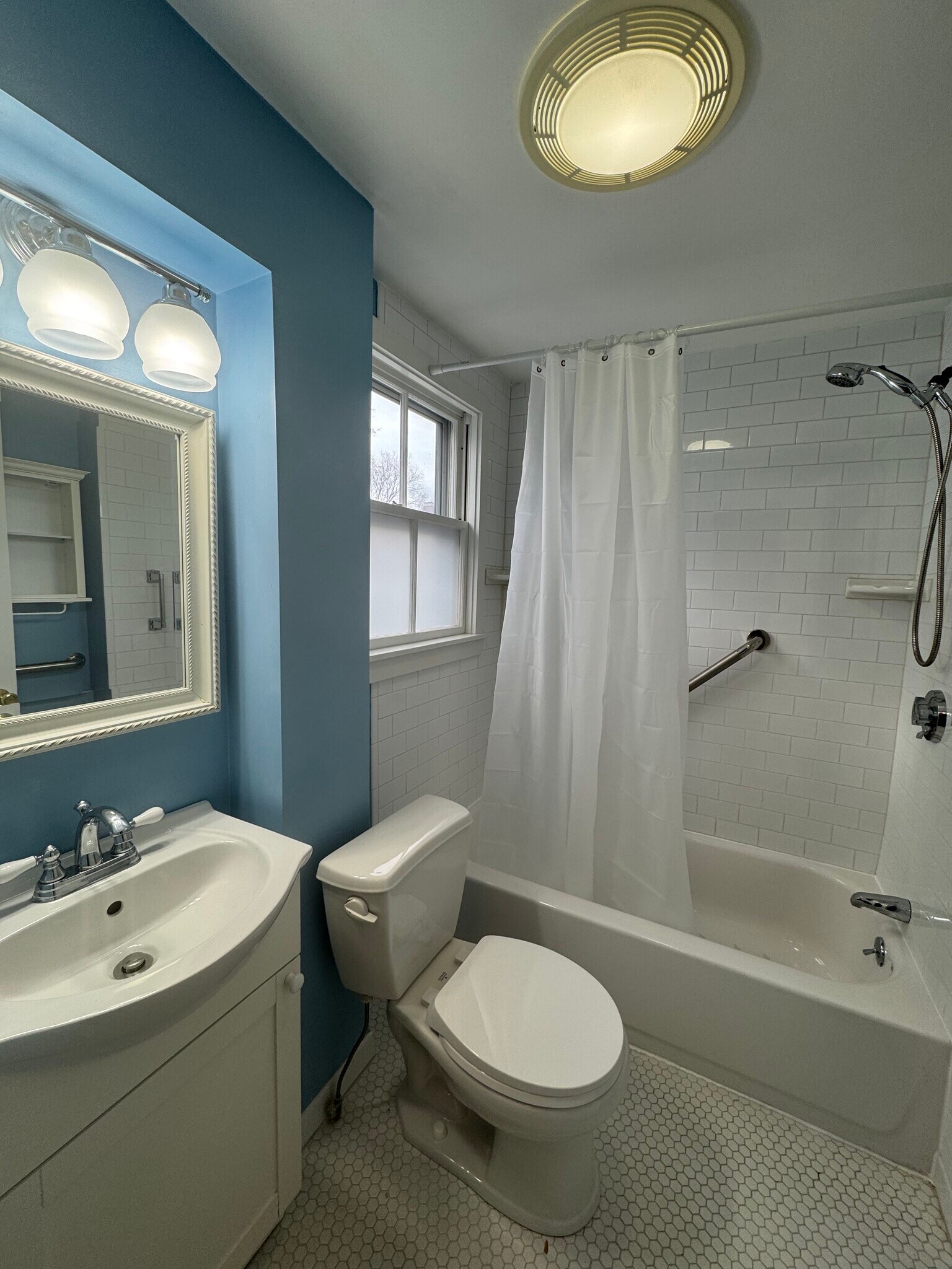 Building Photo - 38 Park St