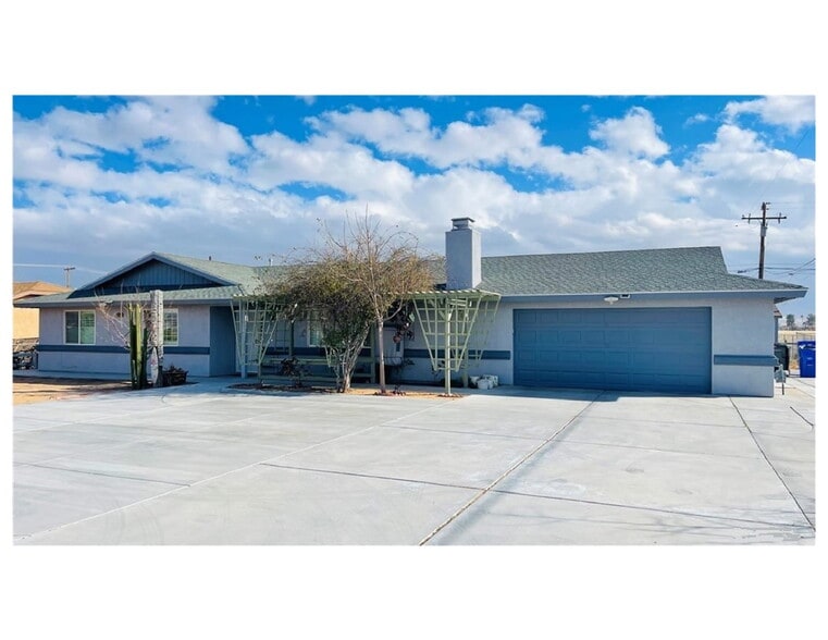 Building Photo - 21667 Laguna Rd