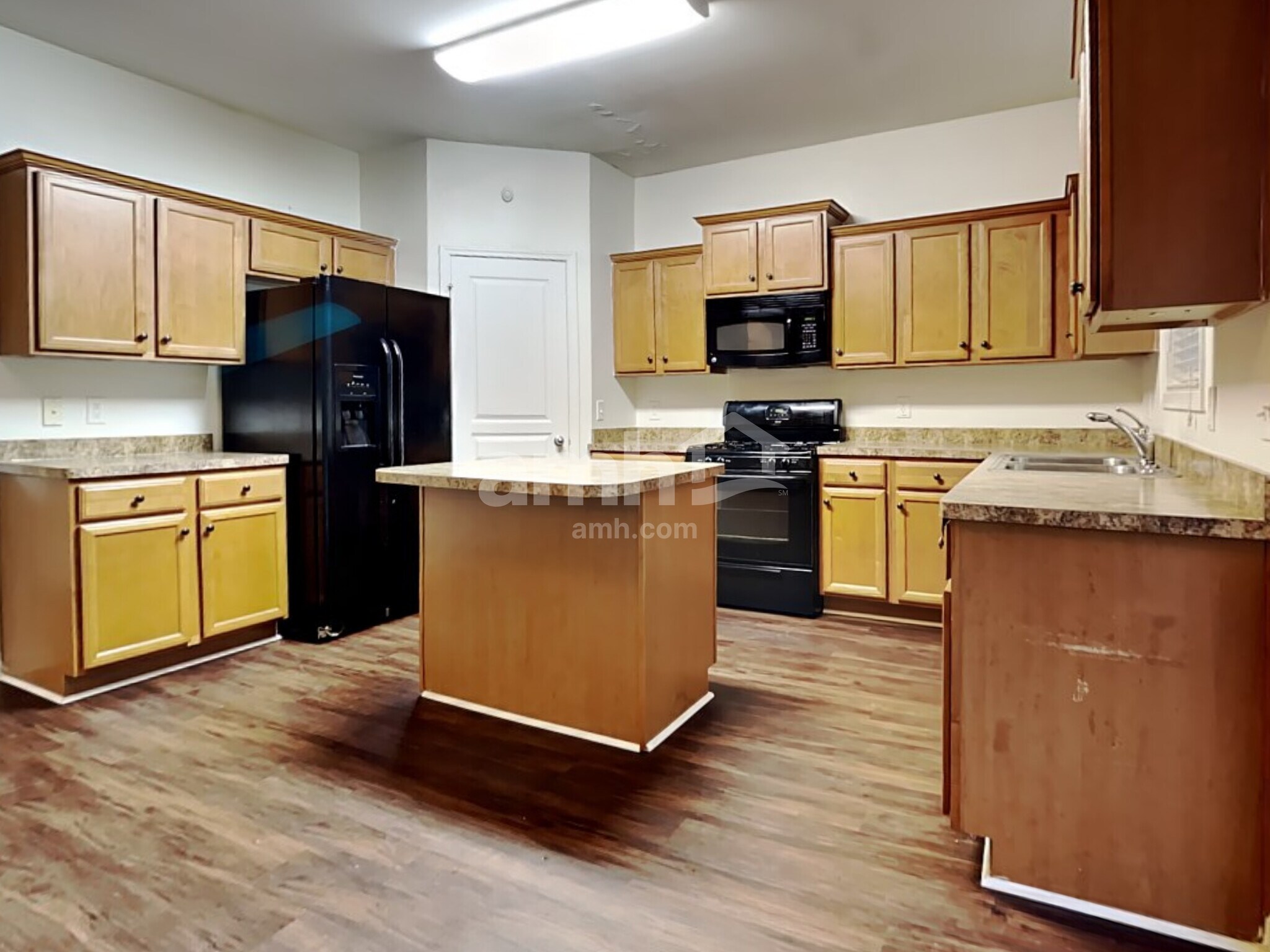 Building Photo - 308 Downing Creek Trl