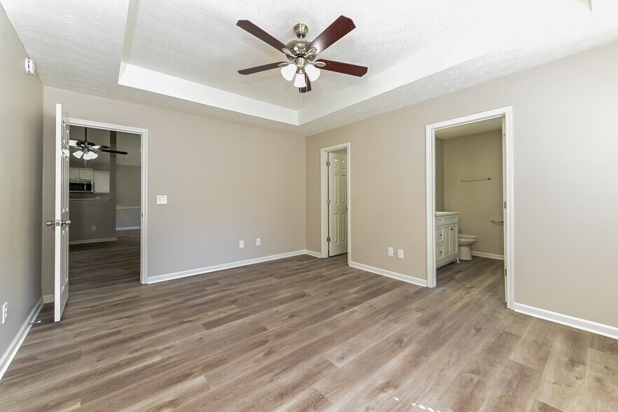 Building Photo - 1825 Courtyard Ln