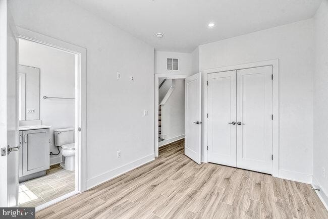 Building Photo - 11236 Bunsen St