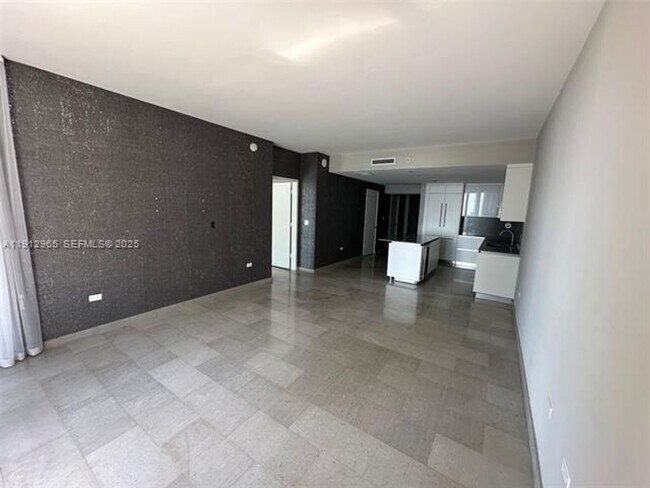 Building Photo - 68 SE 6th St