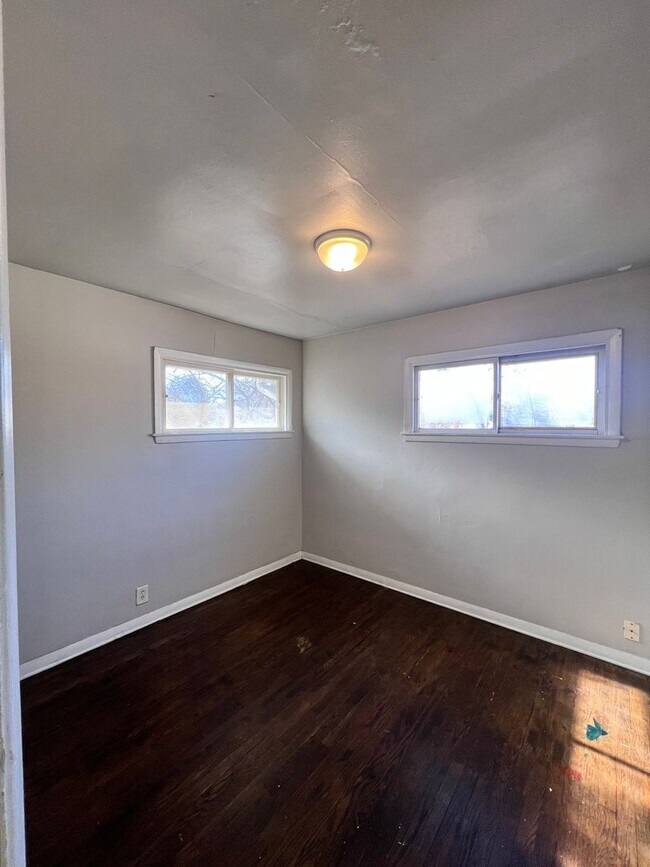 Building Photo - 5915-5917 N. 65th St.