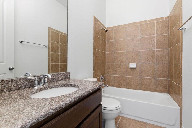 Building Photo - 15004 Iveans Way