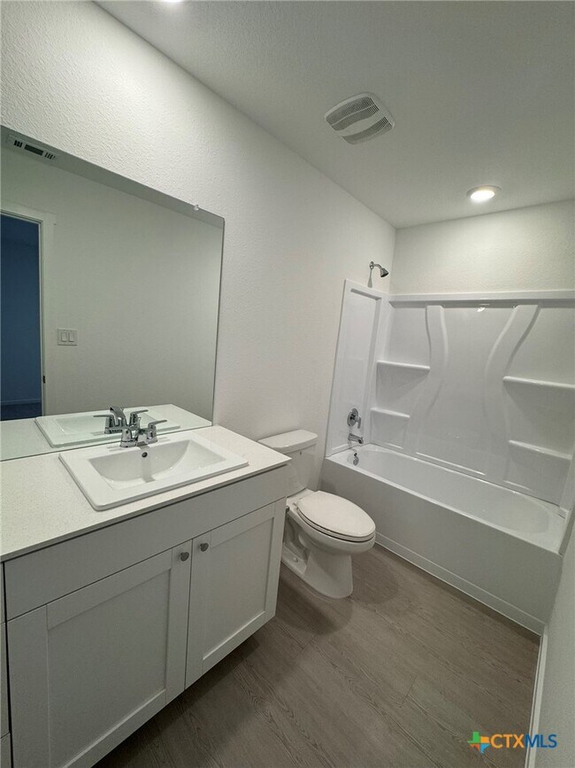 Building Photo - 205 Trinity River Holw