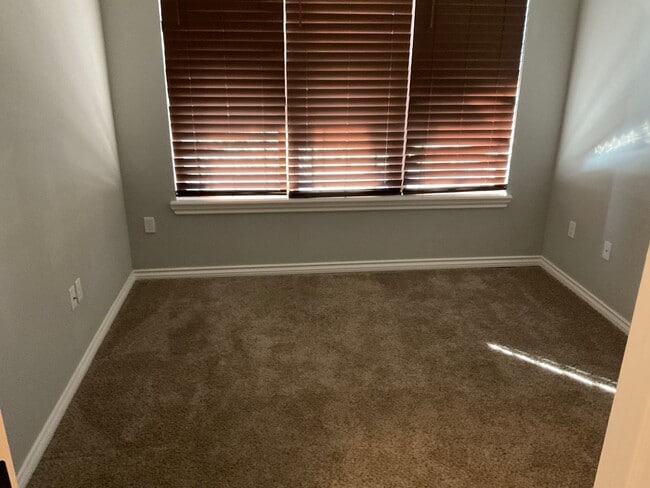 Building Photo - 20535 Autumn Trail