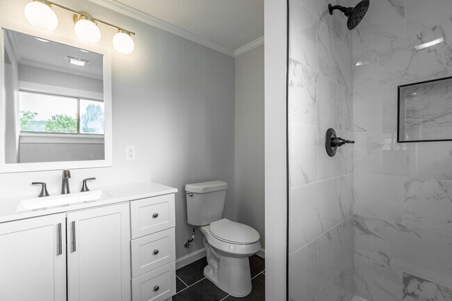 Bathroom 1 - 219 Vreeland St