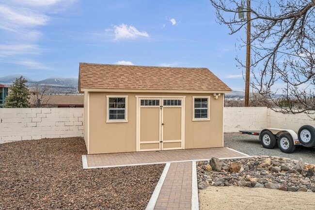 Building Photo - FULLY FURNISHED MOUNTAIN VIEW RETREAT with HOT TUB, RV PARKING & NO HOA