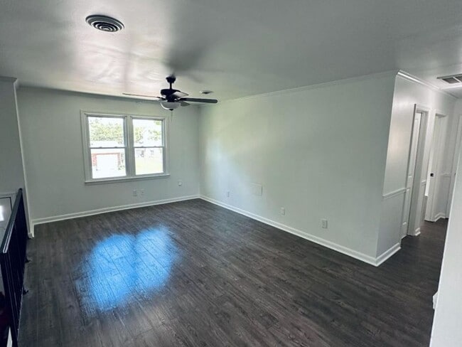 Building Photo - 317 Devonwood Ct