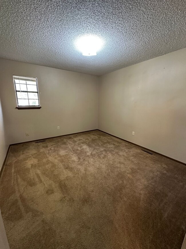 Building Photo - 1107 St Louis Ave