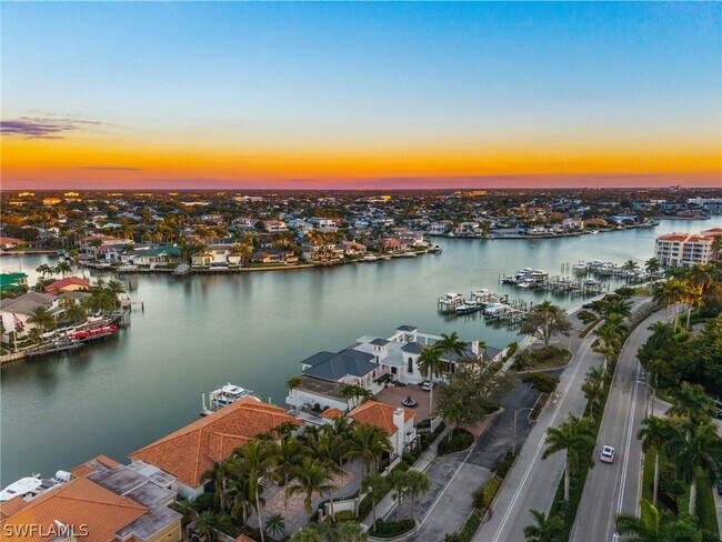 Building Photo - 4901 Gulf Shore Blvd N