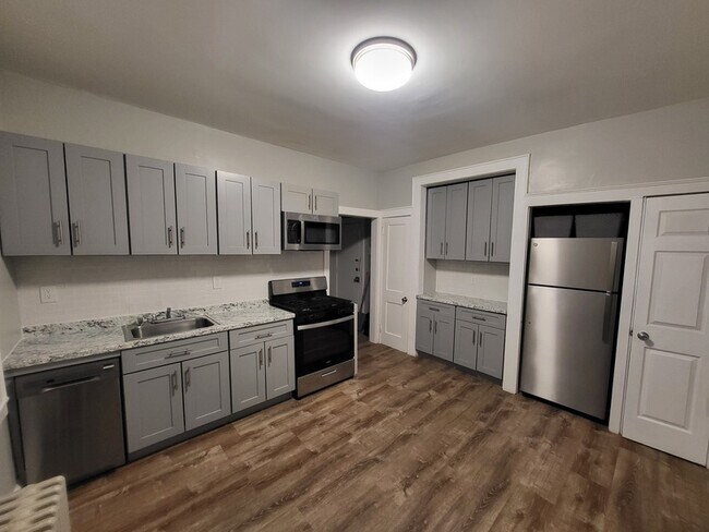 Building Photo - 100-102 Grand Ave