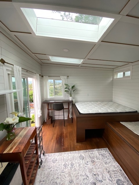 Building Photo - 1440 Portesuello Ave