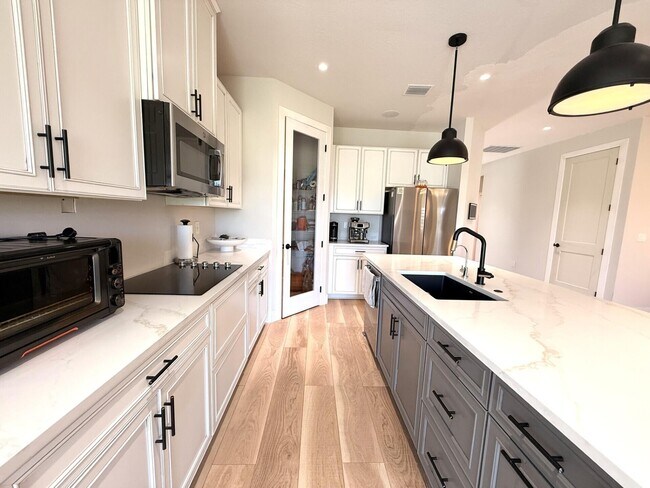 Building Photo - 10603 SW Vasari Way