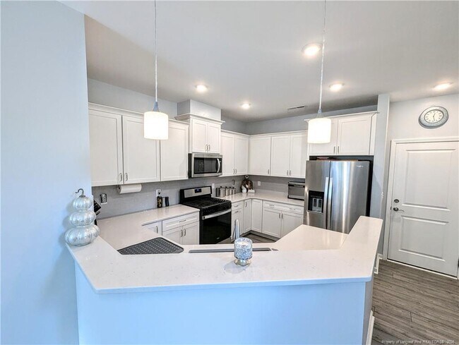 Building Photo - 5723 Kalamata Dr