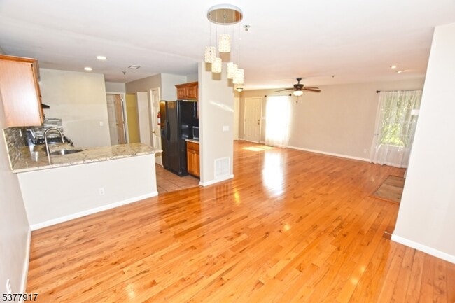 Building Photo - 101 Boulder Ridge