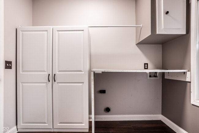 Building Photo - 8102 Fairway Dr