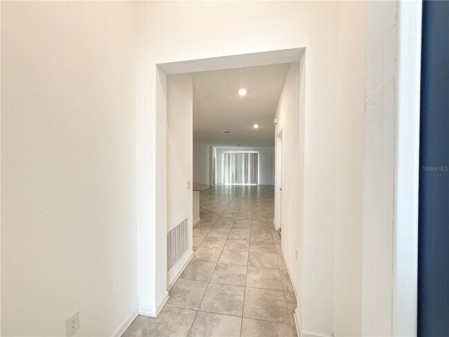 Building Photo - 6300 Chirpine Ln