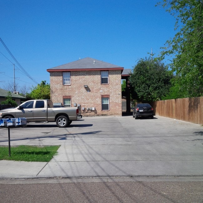 Plum Apartments 418 W Plum St Laredo TX 78040 Apartment Finder