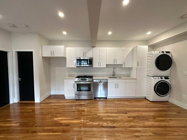 Primary Photo - 287 Walnut St