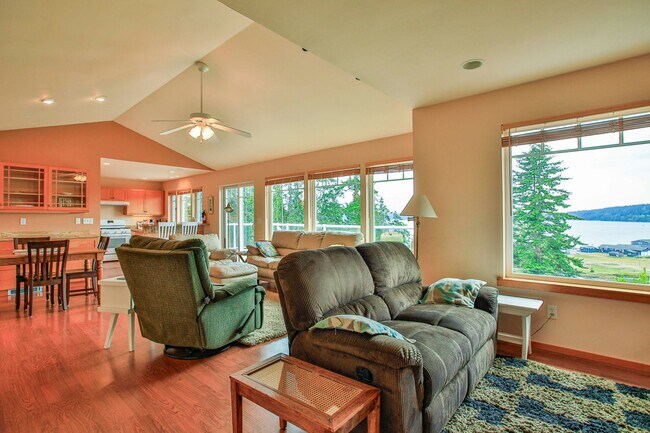 Building Photo - Furnished Greenbank Home with Water View and Bocce Ball!