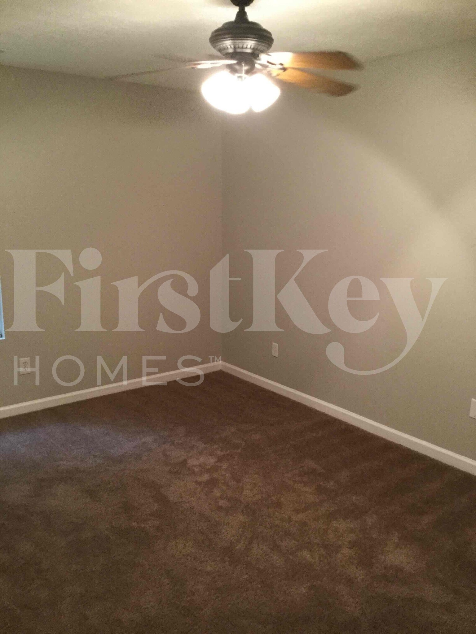 Building Photo - 2324 Sandspring Dr SW