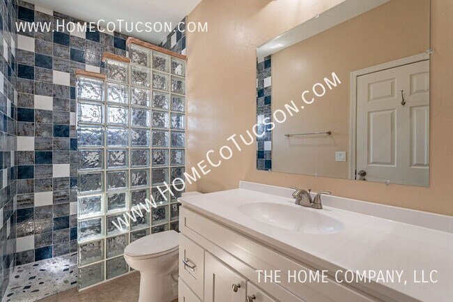 Building Photo - 5704 E Hermans Rd