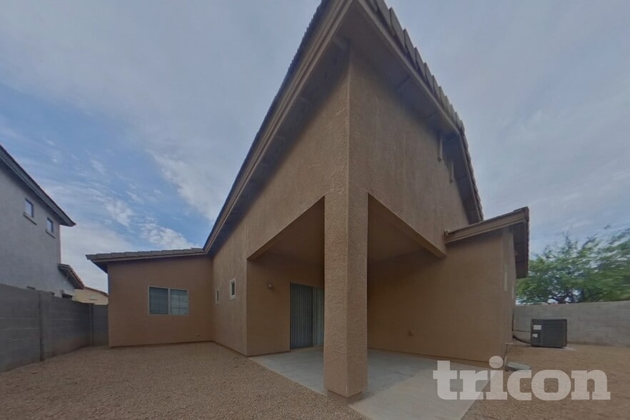 Building Photo - 5010 W Fawn Dr