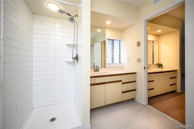 Building Photo - 436 Heritage Hls