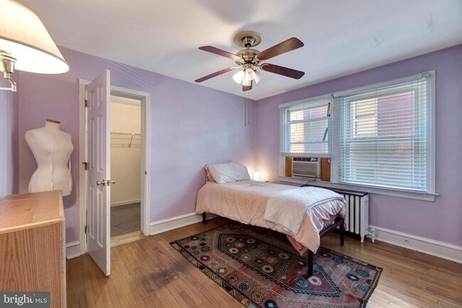 Building Photo - 817 N Harrison St